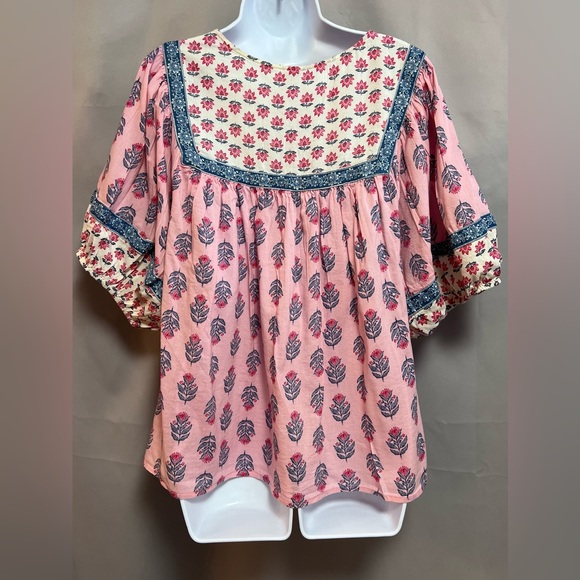 Old Navy Pink Floral Blouse - Picture 3 of 10
